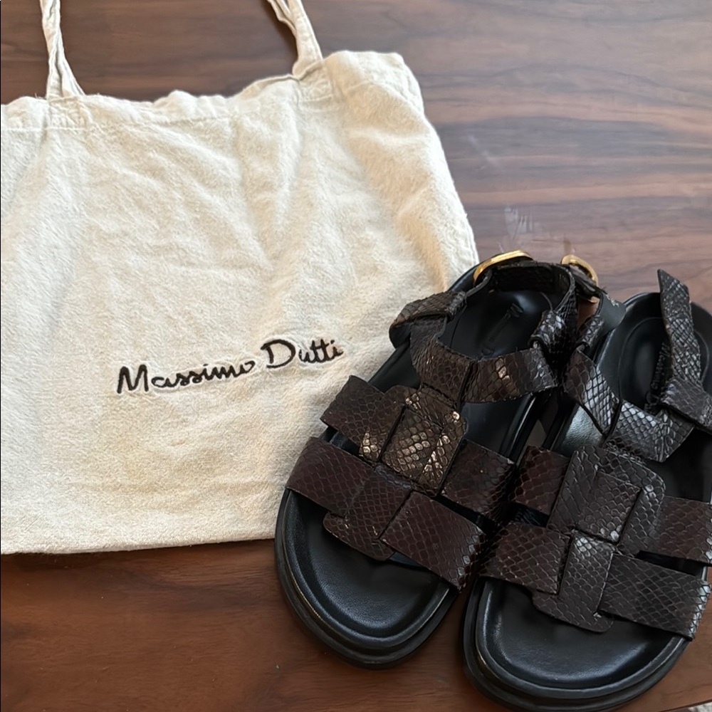 Massimo Dutti Black Sandals